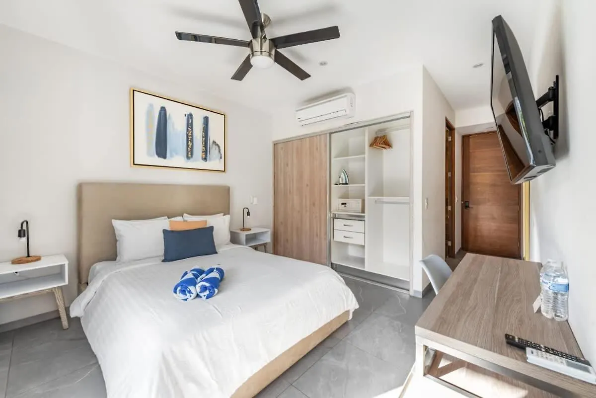 Private Room In Top Location With Pool Gym And Cinema Playa del Carmen